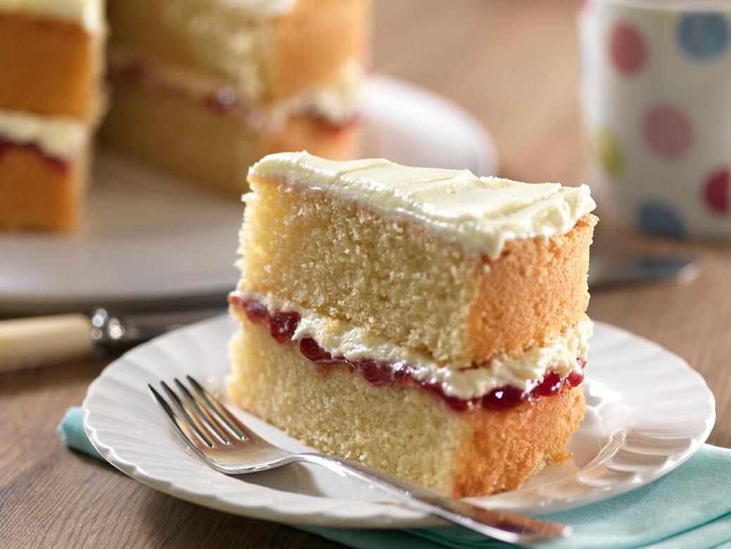 Baking Tips for Lump-Free Cakes with the AEX Flour Sifter