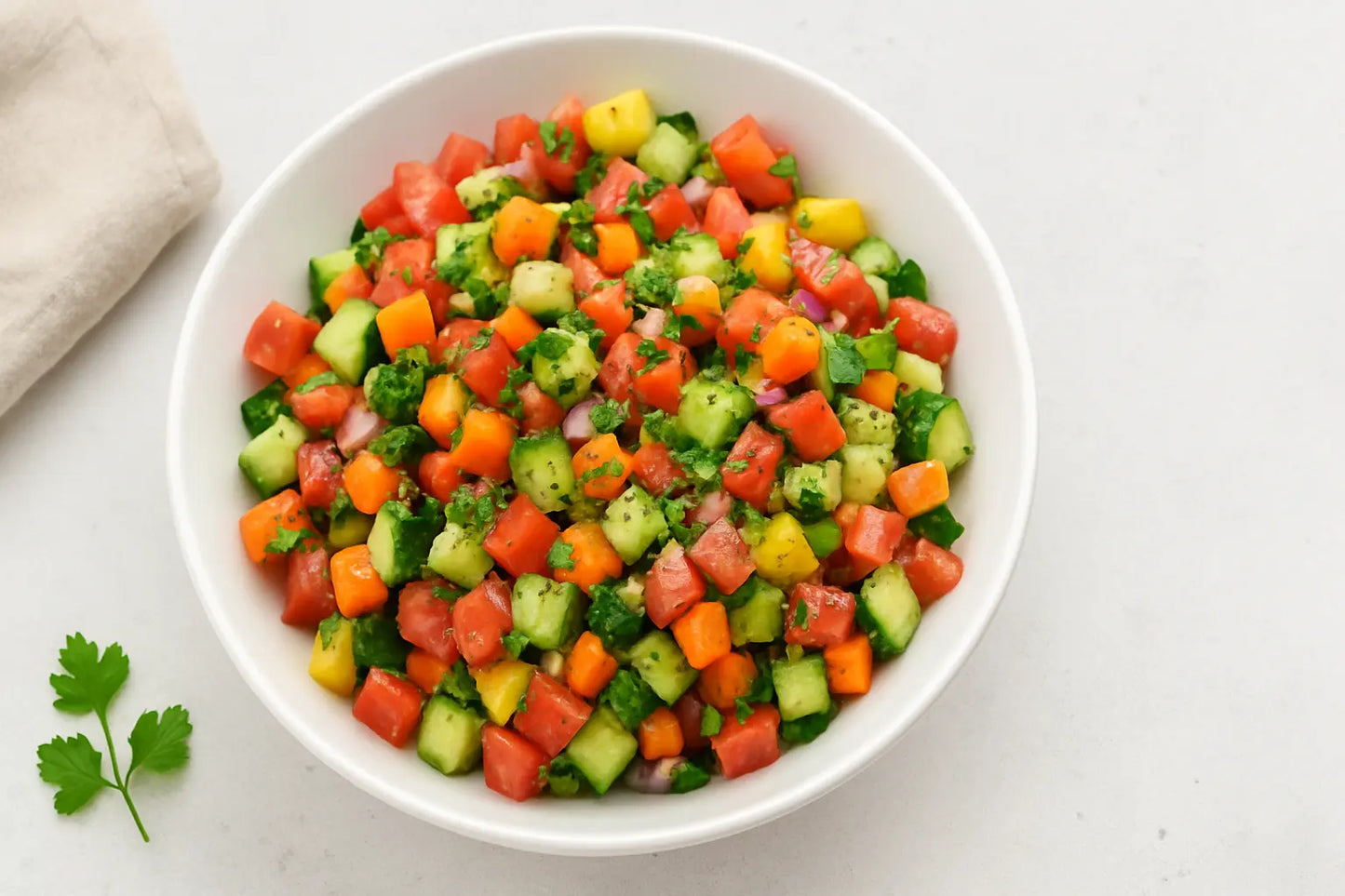 Discover quick and easy salad recipes using the AEX Manual Food Chopper for efficient vegetable prepping, perfect for healthy eating.