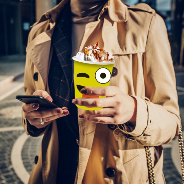 Wink Face Emoji Paper Cups – Yellow Disposable Party Cups